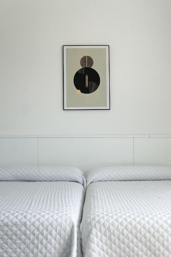 Hostal Montevideo Beachfront นีกรัน ภายนอก รูปภาพ