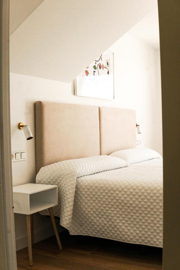 Hostal Montevideo Beachfront นีกรัน ภายนอก รูปภาพ