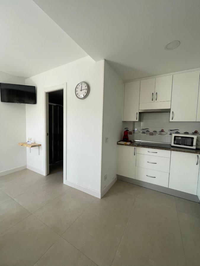 Hostal Montevideo Beachfront นีกรัน ภายนอก รูปภาพ