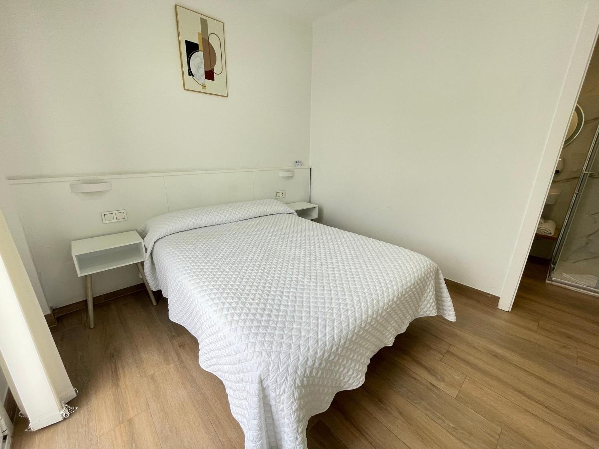Hostal Montevideo Beachfront นีกรัน ภายนอก รูปภาพ